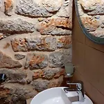 200 Year Old 'kamara Suite' With Private Garden Ferienhaus Pírgos Dhiroú