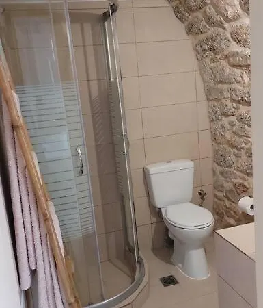 200 Year Old 'kamara Suite' With Private Garden Dom wakacyjny Pírgos Dhiroú