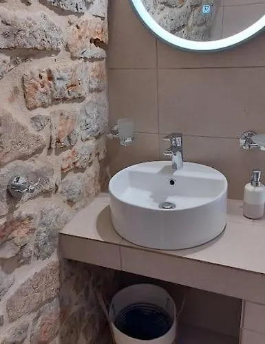 Casa vacanze 200 Year Old 'kamara Suite' With Private Garden *