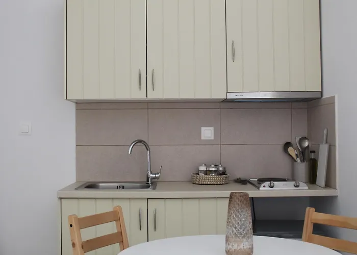 200 Year Old 'kamara Suite' With Private Garden